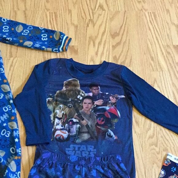 Boys pj lot size 5 - Picture 7 of 14